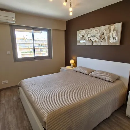 Appartamento 2 Pieces Climatise Avec Garage, Piscine, Proche Commerces Et Plages - - Fr-1-780-66 *